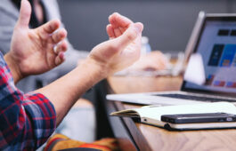 BUILD_Midphotos__0017_Layer-17